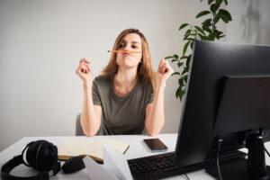 Mehr über den Artikel erfahren Warum Homeoffice so erfolgreich ist und wie du es mit der richtigen Büroeinrichtung auch schaffst